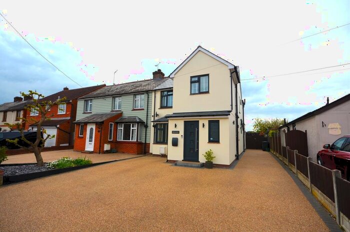 3 Bedroom Semi-Detached House For Sale In Maldon Road, Witham, CM8