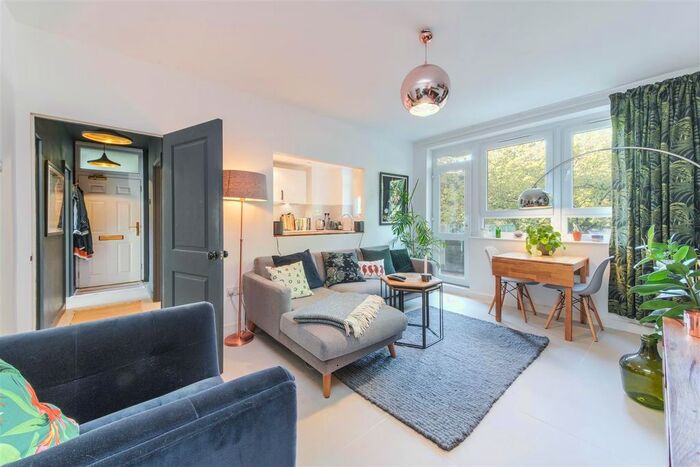 2 Bedroom Flat To Rent In St. James's Avenue, London, E2