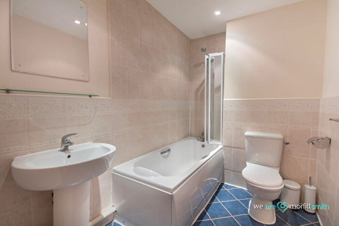 2 Bedroom Apartment To Rent In Royal Plaza, Eldon Street, Sheffield, S1