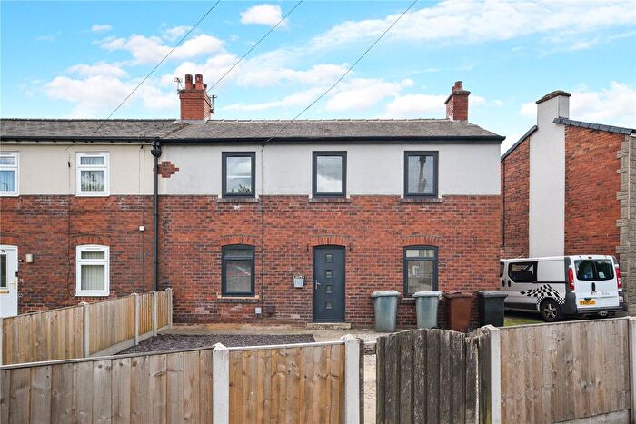 3 Bedroom Semi Detached House For Sale In Bradford Road, Tingley, Wakefield, West Yorkshire, WF3