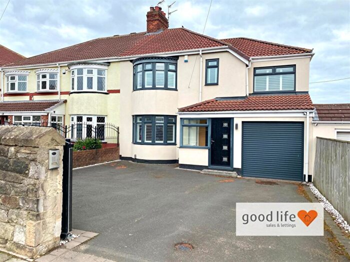 4 Bedroom Semi Detached House For Sale In Cairnside, East Herrington, Sunderland, SR3