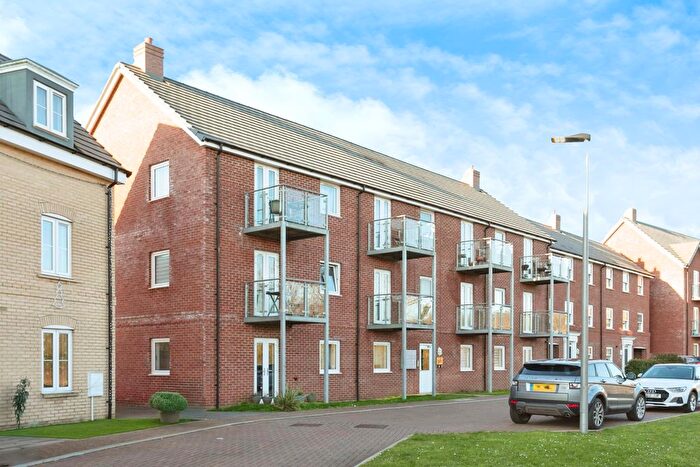 2 Bedroom Flat For Sale In Honduras Gardens, Milton Keynes, Buckinghamshire, MK3