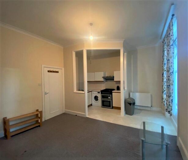 1 Bedroom Flat To Rent In Argyle Road, West Ealing, W13
