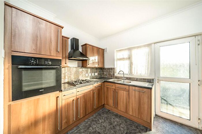 2 Bedroom Apartment To Rent In Derrick Gardens, London, SE7