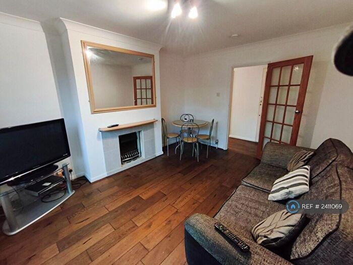 2 Bedroom Maisonette To Rent In Napier Road, Broadstairs, CT10