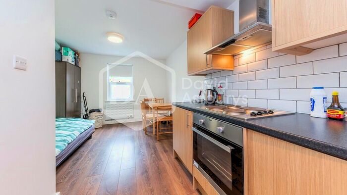 Studio To Rent In Wightman Road, Hornsey, London, N8