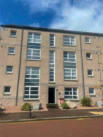 2 Bedroom Flat To Rent In Seaforth Road, City Centre, Aberdeen, Aberdeen, AB24