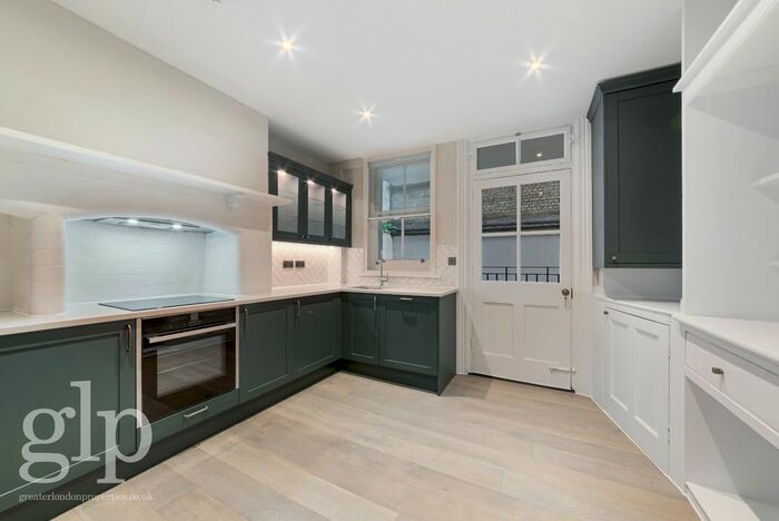 2 Bedroom Flat To Rent In Mercer Street, London, WC2H