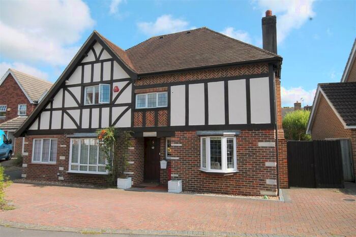 5 Bedroom Detached House To Rent In The Oaks, Burgess Hill, RH15