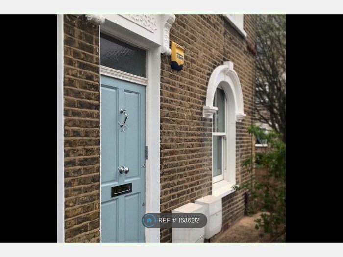 2 Bedroom End Of Terrace House To Rent In Fort Road, London, SE1