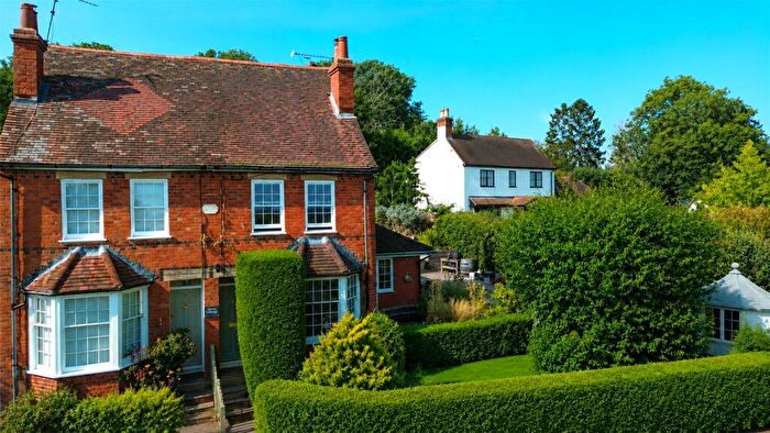 3 Bedroom Semi Detached House For Sale In Knowl Hill Common, Knowl Hill, Reading, Berkshire, RG10