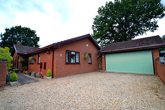 3 Bedroom Detached Bungalow For Sale In Noon Gardens, Verwood, BH31