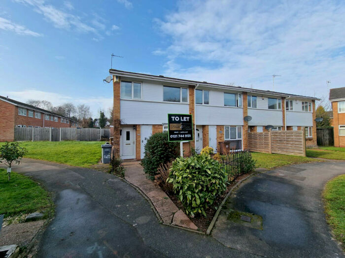 3 Bedroom End Of Terrace House To Rent In Nethercote Gardens, Shirley, B90