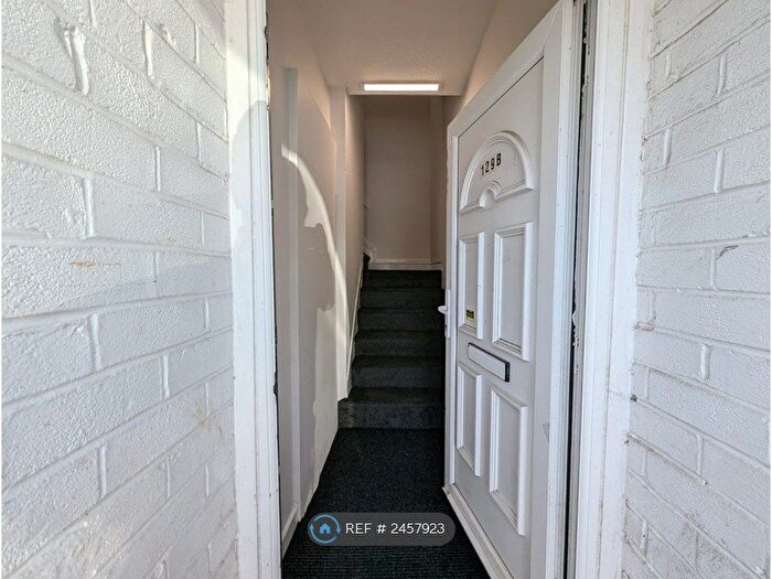 2 Bedroom Flat To Rent In Lord Lane, Failsworth, Manchester, M35