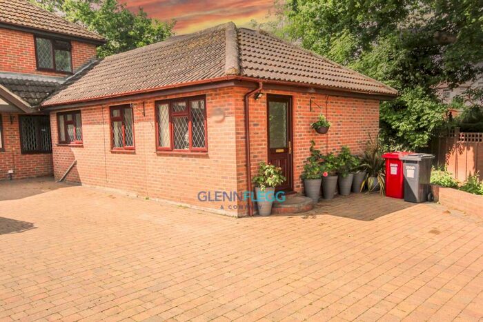 1 Bedroom Bungalow To Rent In ***Let Agreed***Magnolia Gardens, Langley***Let Agreed***, SL3