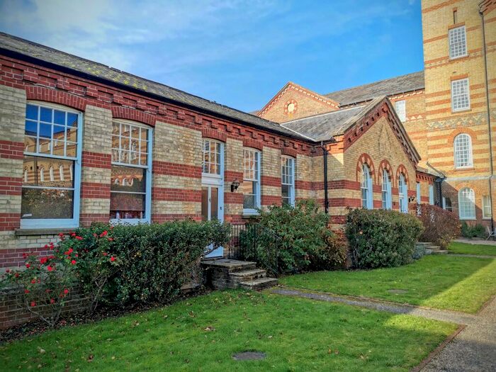 2 Bedroom Flat To Rent In Southdowns Park, Haywards Heath, RH16