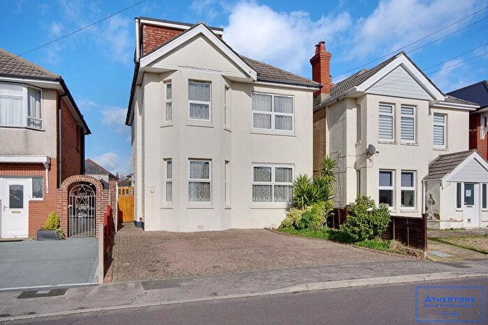 5 Bedroom Detached House For Sale In Pine Road, Bournemouth, BH9