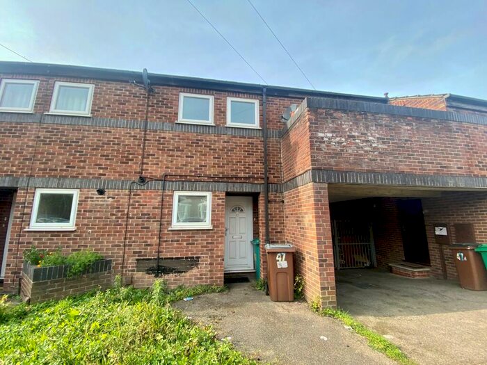 2 Bedroom House To Rent In Russell Road, Forest Fields, NG7