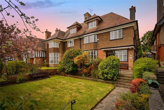 5 Bedroom Semi-Detached House For Sale In Eden Avenue, Uplands, Swansea, SA2
