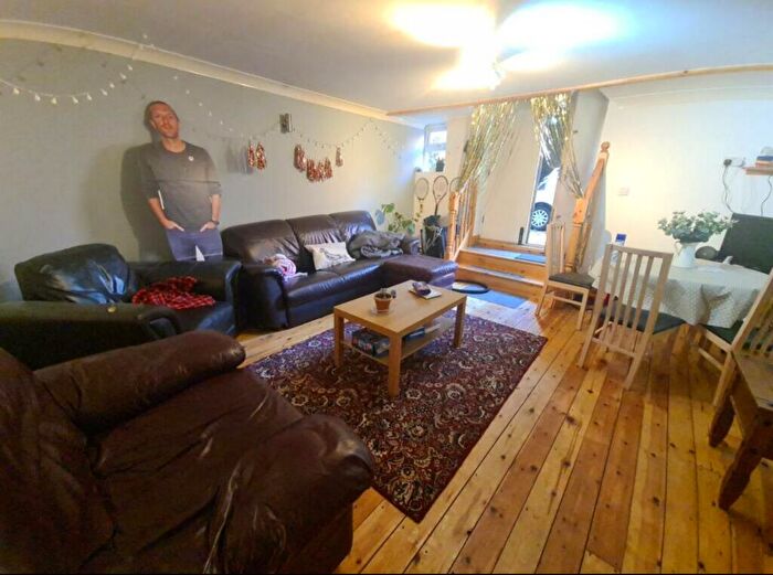 4 Bedroom House To Rent In St. Johns Avenue, Leeds, LS6