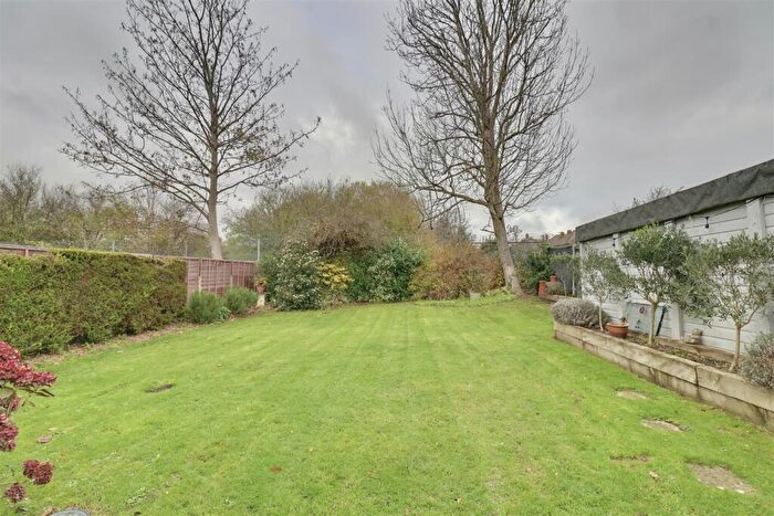 4 Bedroom Detached House For Sale In Knowsley Road, East Cosham, PO6