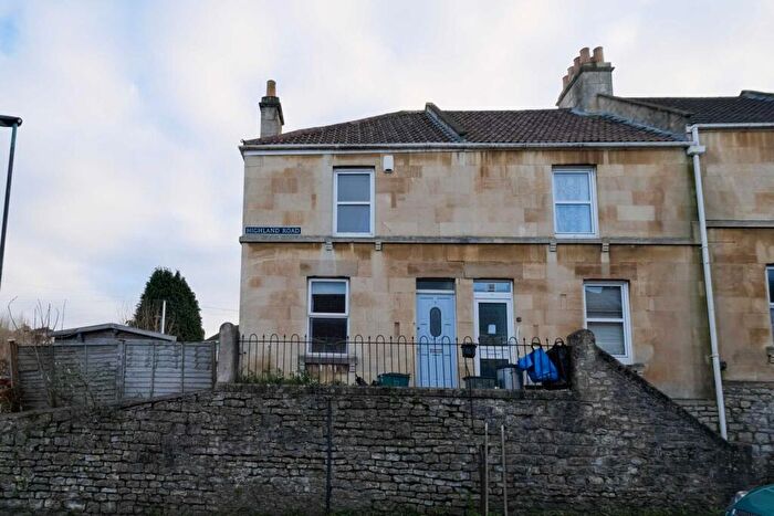 2 Bedroom End Of Terrace House To Rent In Highland Road, Bath, BA2
