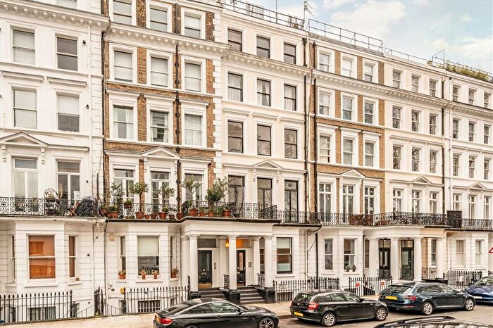 4 Bedroom Flat For Sale In Courtfield Gardens, Earls Court, SW5