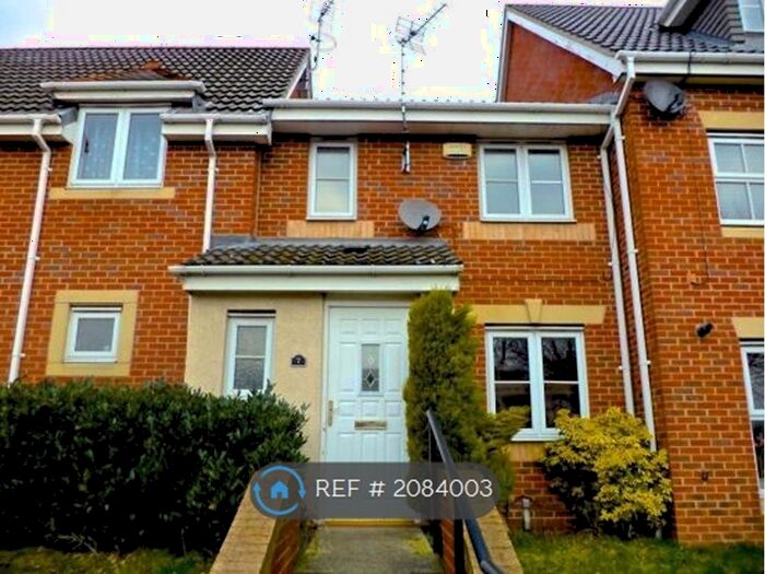 3 Bedroom Terraced House To Rent In Worthy Row, Nottingham, NG5