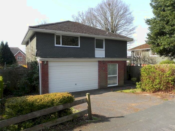 4 Bedroom Detached House To Rent In Heatherley Road, Camberley, GU15