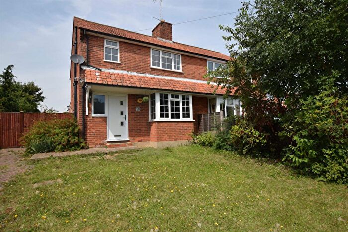 3 Bedroom Semi Detached House For Sale In Peppard Road, Emmer Green, Reading, RG4