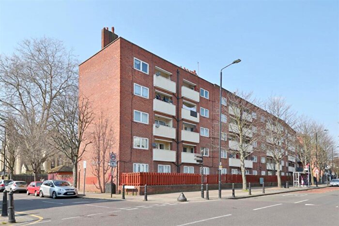 2 Bedroom Flat To Rent In Pemell Close, London, E1