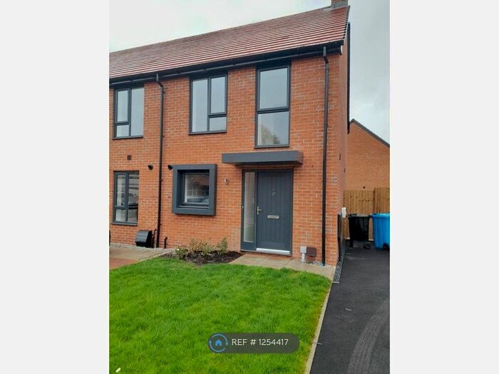 2 Bedroom SemiDetached House To Rent In Lapwing Close, Partington