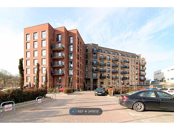 2 Bedroom Flat To Rent In Dacorum Way, Hemel Hempstead, HP1