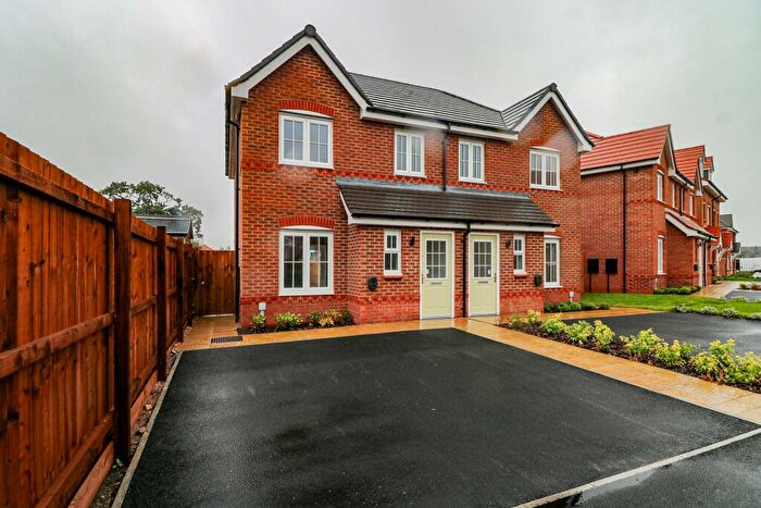 3 Bedroom Semi-Detached House To Rent In Clive Road, Crewe, CW1