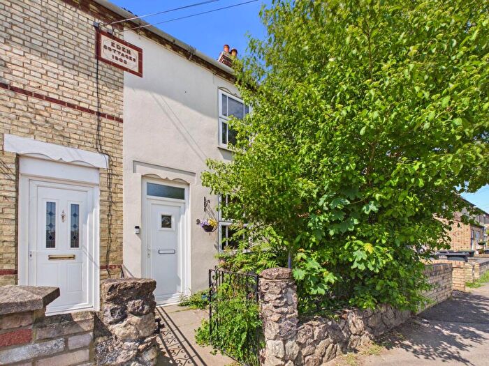 2 Bedroom Terraced House For Sale In Havelock Road, Biggleswade, SG18