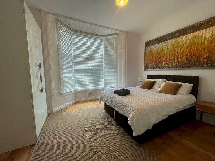 2 Bedroom House To Rent In Stanmore Road, Birmingham, B16