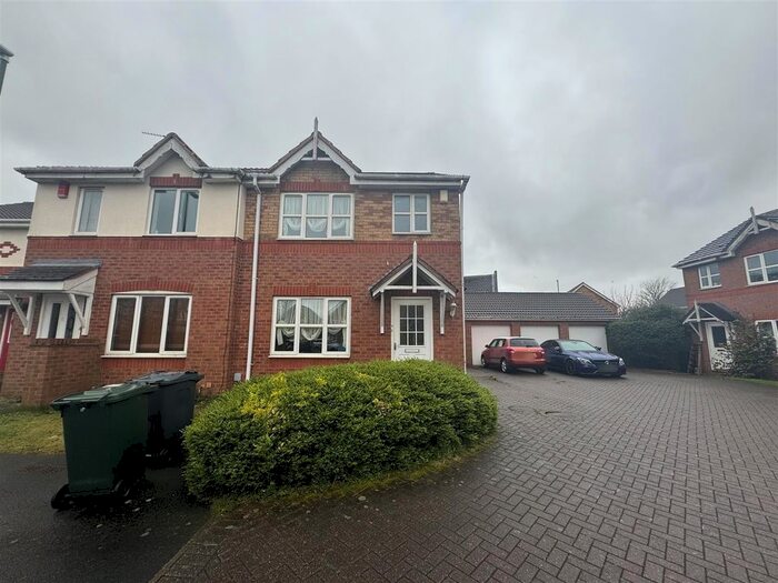 3 Bedroom Semi-Detached House To Rent In Old Masters Close, Walsall, WS1