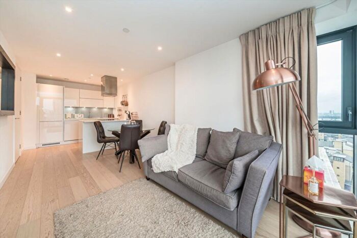 1 Bedroom Flat To Rent In Yabsley Street, Canary Wharf, E14