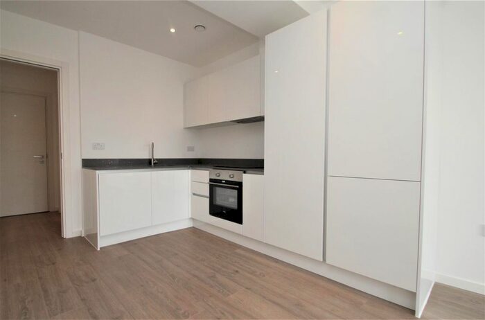 Studio To Rent In Selden Hill, Hemel Hempstead HP2