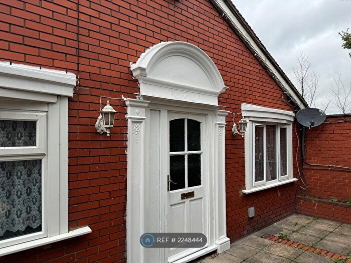 1 Bedroom Bungalow To Rent In Whitehouse, Purfleet, RM19