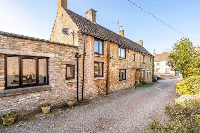 4 Bedroom Link Detached House For Sale In Kings Terrace, Didmarton, GL9