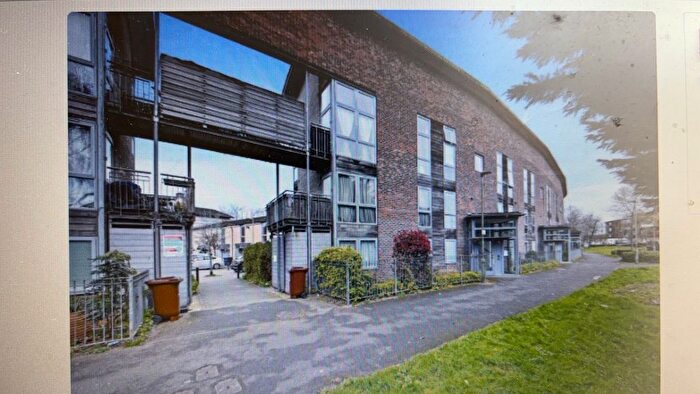 2 Bedroom Flat For Sale In Martlesham Walk, London, NW9