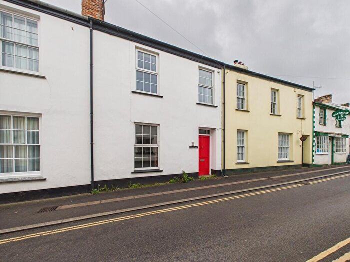 4 Bedroom Terraced House For Sale In Fore Street, Hartland, EX39