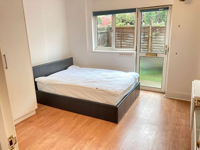Studio To Rent In Very Near Oldfield Lane North Area, Greenford, UB6