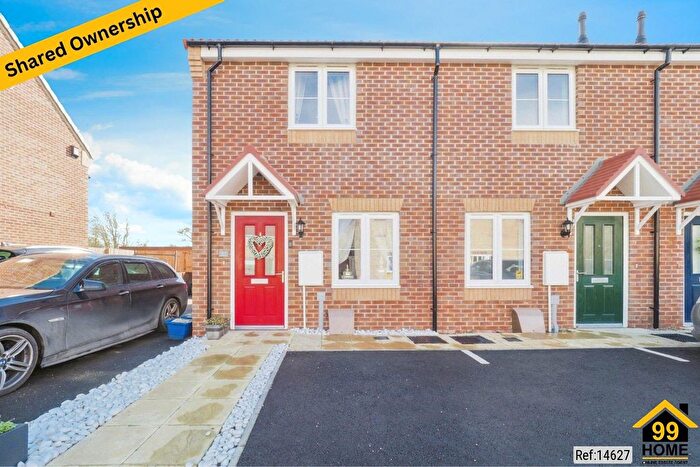 2 Bedroom End Of Terrace House For Sale In Tudor Reach, Gainsborough, North Lincolnshire, DN21