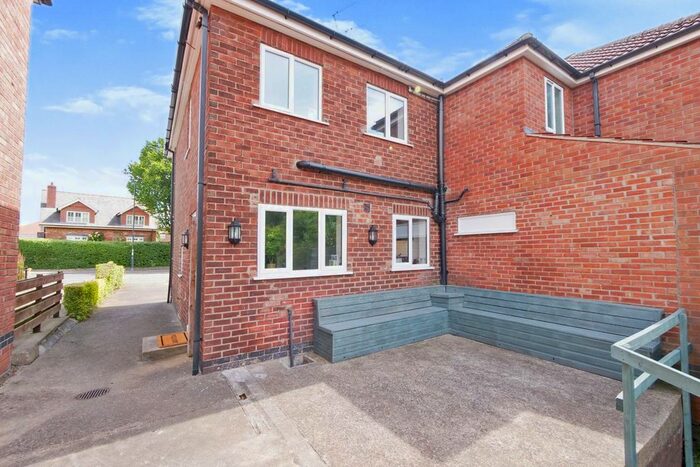 2 Bedroom Semi-Detached House For Sale In Huntington Road, York, YO31