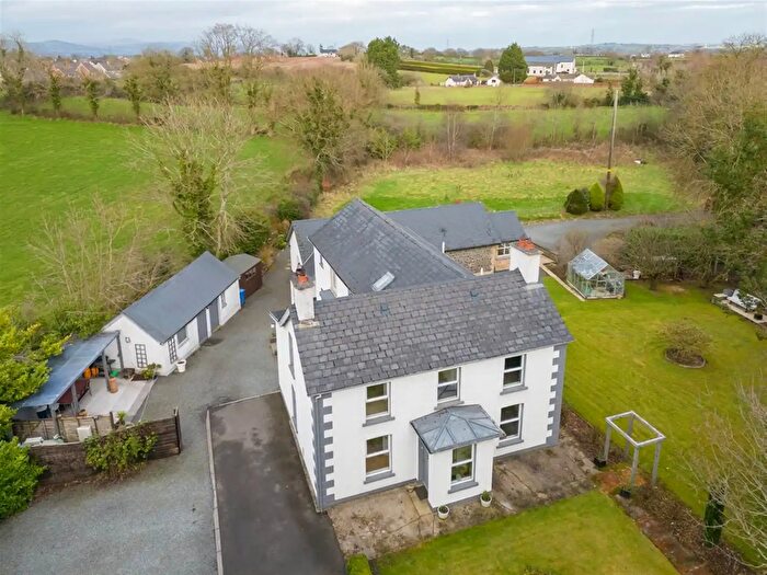 5 Bedroom Detached House With Annexs For Sale In Parkdale, Ballynahinch Road, Royal Hillsborough, BT26