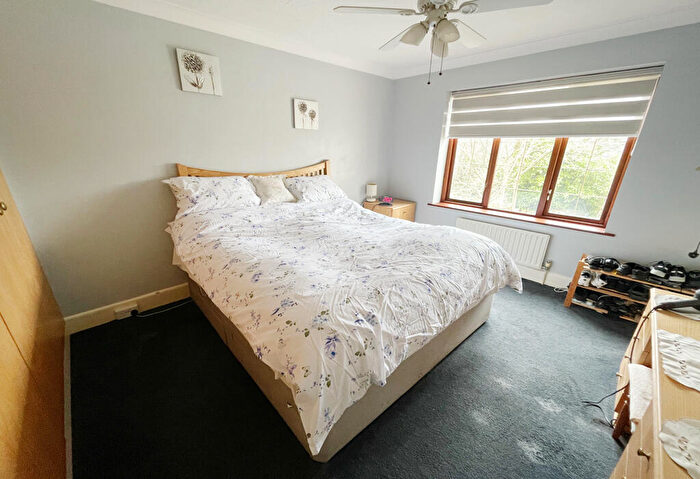 3 Bedroom Detached House For Sale In Ringwood Road, Bournemouth, Dorset, BH11