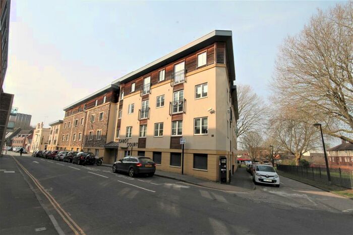 1 Bedroom Flat To Rent In Braggs Lane, Bristol, BS2