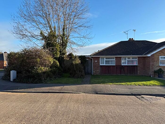 4 Bedroom Semi-Detached Bungalow For Sale In Streetfield, Herne Bay, Kent, CT6